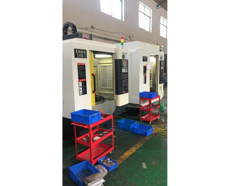 CNC加工設(shè)備