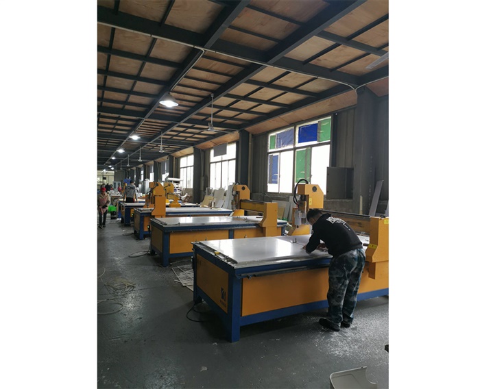 雕刻機(jī)設(shè)備